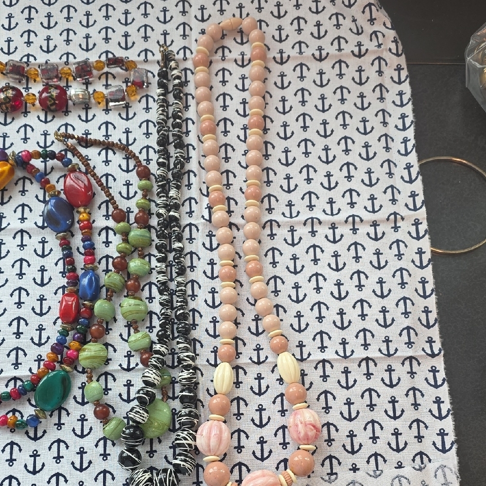 Colorful Beaded Necklace Set - Picture 5 of 7